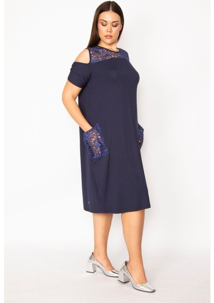 Kadın Lacivert Cep Ve Ön Arka Robası Dantel Omuz Dekolteli Elbise 65N29528 fırsatları