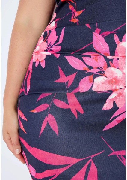 Kadın Büyük Beden Lacivert, Carmen Yaka Asimetrik Kesim Çiçek Desenli Scuba Kumaş Elbise 65N38978 indirimleri