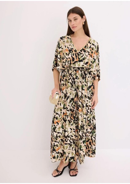 Kadın Büyük Beden Renkli, V Yaka, Yaka Payet Detaylı Yarasa Kol Viskon Elbise 65N38979