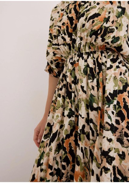 Kadın Büyük Beden Renkli, V Yaka, Yaka Payet Detaylı Yarasa Kol Viskon Elbise 65N38979 fiyatları