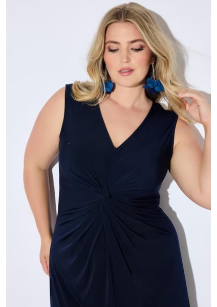 Kadın Büyük Beden Lacivert, Drapeli V Yaka, Jarse Kolsuz Uzun Elbise 65N38983 fiyatları