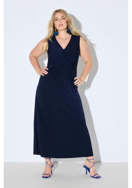 Kadın Büyük Beden Lacivert, Drapeli V Yaka, Jarse Kolsuz Uzun Elbise 65N38983 fırsatları