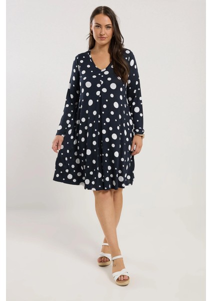 Kadın Büyük Beden Lacivert, Puantiye Desen, Ön Pile Detaylı, Uzun Kol Viskon Elbise 65N39002