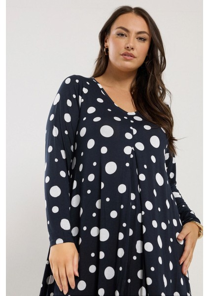 Kadın Büyük Beden Lacivert, Puantiye Desen, Ön Pile Detaylı, Uzun Kol Viskon Elbise 65N39002 indirimleri