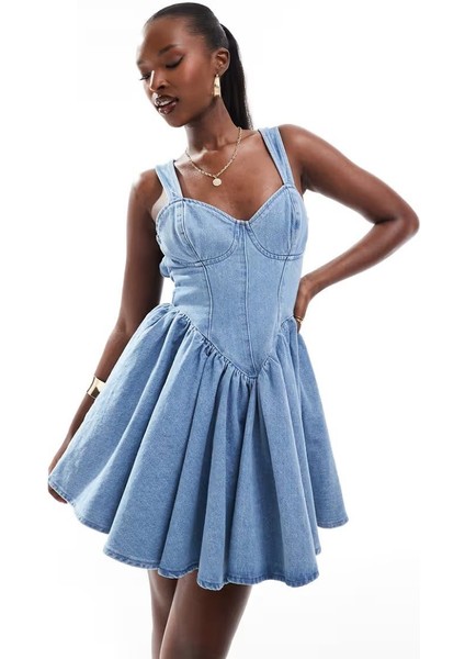 Kadın Büyük Beden Mavi, Fiyonk Detaylı Sırt, Yıkamalı Kot Elbise 65N38017 fırsatları