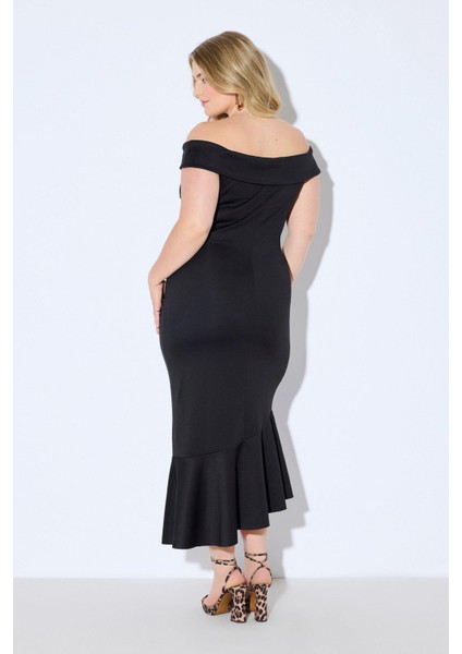 Kadın Büyük Beden Siyah, Carmen Yaka Asimetrik Kesim Scuba Kumaş Elbise 65N38977 modelleri