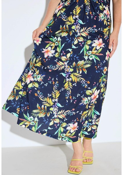 Kadın Büyük Beden Lacivert, Drapeli V Yaka, Çiçek Desenli Elbise 65N38982 fırsatları