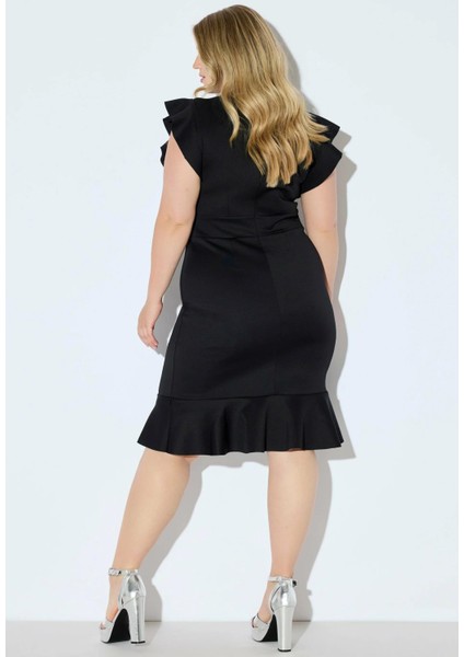 Kadın Büyük Beden Siyah, Scuba Kumaş, Volanlı Kısa Kollu Elbise 65N39047 fiyatları
