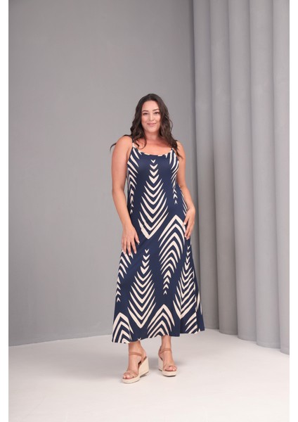 Kadın Büyük Beden Lacivert, Desenli Ip Askılı Viskon Elbise 65N39081 modelleri