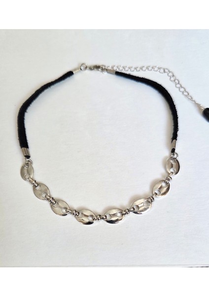 Kadın Choker Kolye – Süet Kordon, Rodyum Kaplama Metal ,33+8 cm Ayarlanabilir fiyatları