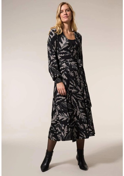 Kadın Büyük Beden Siyah, Yaprak Desenli, Açık Anvelop Elbise 65N39029