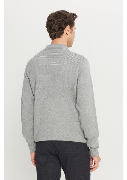Erkek Gri Standart Fit Normal Kesim Yarım Balıkçı Yaka Triko Kazak