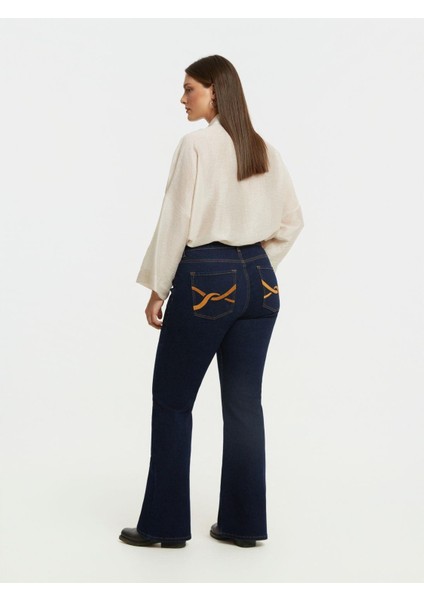 Kadın Büyük Beden Lacivert, Yüksek Bel, 5 Cep Çizme Paça Likralı Kot Pantolon 65N39022 modelleri