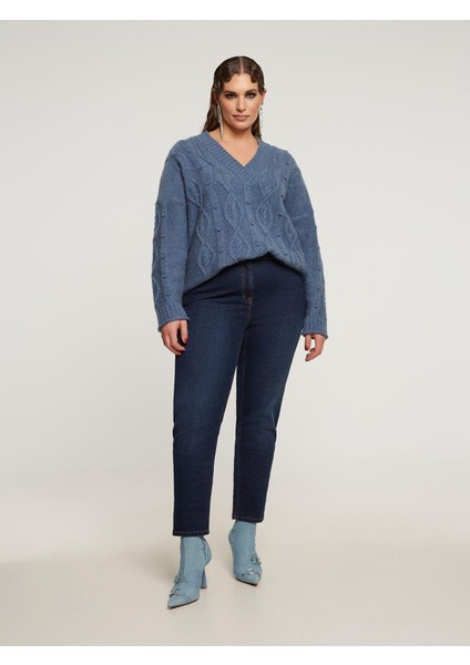 Kadın Büyük Beden Lacivert, Arka Kemer Lastik Detaylı, Arka Cep Nakışlı, 5 Cep Kot Pantolon 65N39021