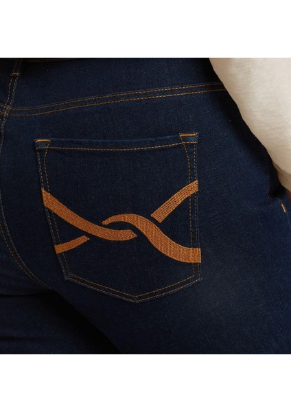 Kadın Büyük Beden Lacivert, Arka Kemer Lastik Detaylı, Arka Cep Nakışlı, 5 Cep Kot Pantolon 65N39021 fırsatları