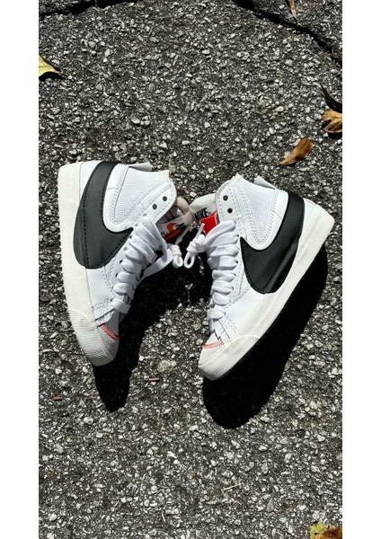 Nike Blazer Mid ‘77 Jumbo | Unisex Sneaker | Retro Yüksek Bilekli Spor Ayakkabı modelleri