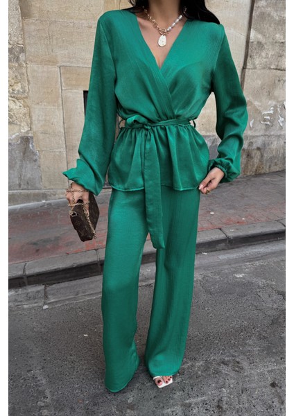 Soonaksesuar Saten Kruvaze Bağlamalı Bluz- Pantolon Takım - Yeşil modelleri