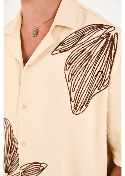 R-6094 Apaç Yaka Nakış Detaylı Kısa Kol Süprem Gömlek modelleri