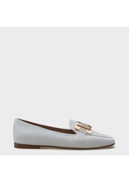 Küt Burunlu Metal Toka Aksesuarlı Kadın Loafer