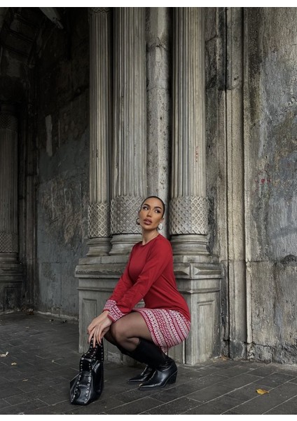 Soonaksesuar Kadın Uzun Kollu Bisiklet Yaka Kol Ağzı ve Etek Ucu Baskılı Iki Iplik Elbise