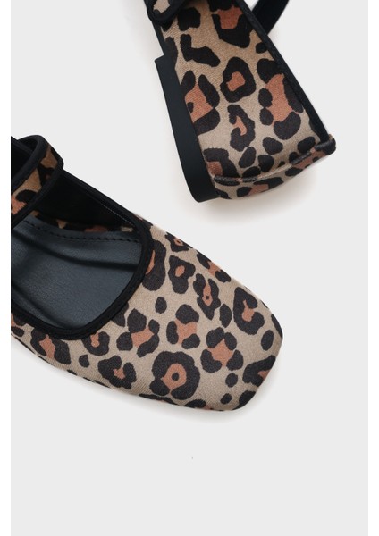 Tek Bantlı Tokalı Kadın Babet