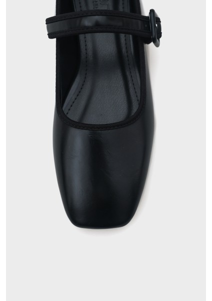 Tek Bantlı Tokalı Kadın Babet