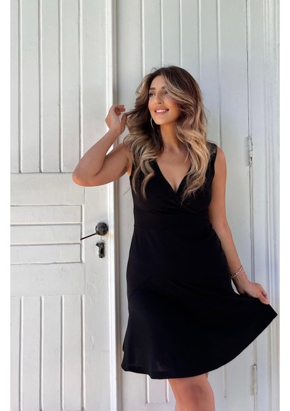 Soonaksesuar Kadın Kalın Askılı Kruvaze Yaka Eteği Volanlı Krep Elbise indirimleri