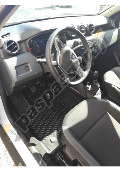 Dacıa Duster 4x2 2017-2022 Arası 3D Havuzlu Paspas fiyatları