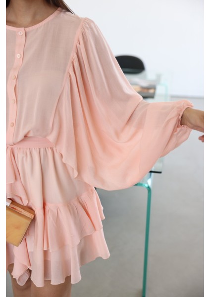 Eteği Fırfırlı Geniş Kol Elbise fırsatları