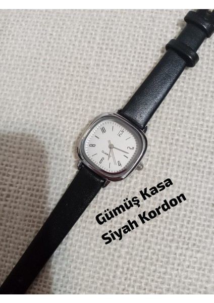 Marka Model Kare-Oval Gümüş Kasa Retro Still - Siyah Kordon Kadın Kol Saati 0054