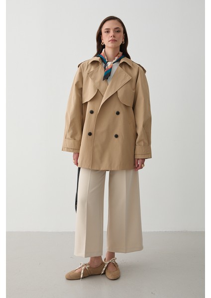 Camel Miyabi Rüzgarlık Detaylı Kuşaklı Kısa Trençkot fiyatları