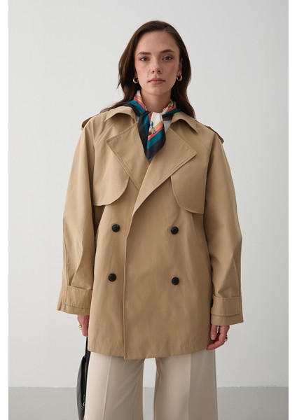 Camel Miyabi Rüzgarlık Detaylı Kuşaklı Kısa Trençkot