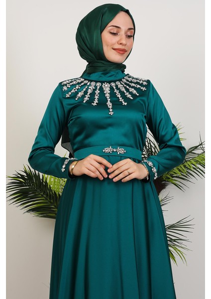 Taş Işleme Detay Elbise Zümrüt indirimleri