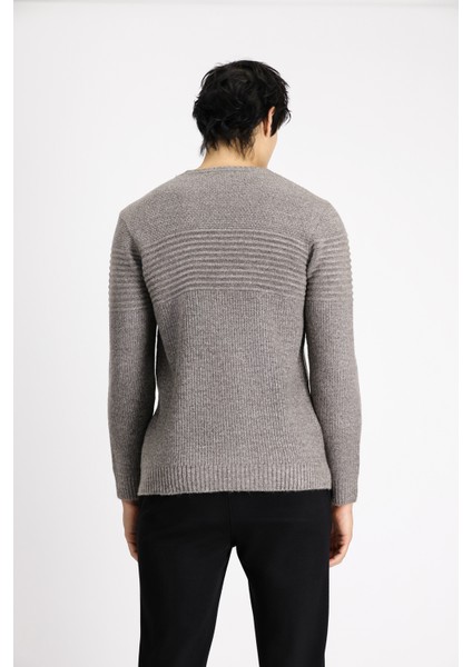 Bisiklet Yaka Regular Fit Çizgili Triko Kazak indirimleri