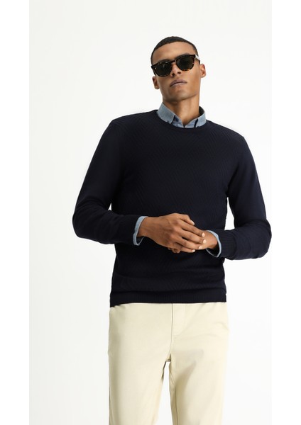 Bisiklet Yaka Slim Fit Dar Kesim Desenli Pamuklu Triko Kazak