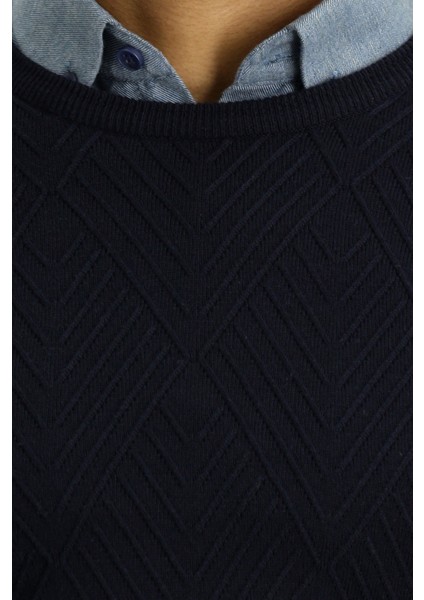 Bisiklet Yaka Slim Fit Dar Kesim Desenli Pamuklu Triko Kazak indirimleri