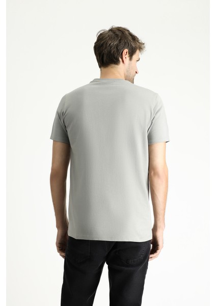 Bisiklet Yaka Slim Fit Dar Kesim Süprem Pamuk Tişört indirimleri