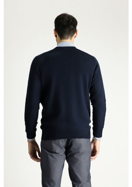 Bisiklet Yaka Regular Fit Dikişsiz Desenli Triko Kazak fırsatları