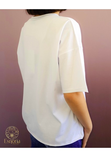 Awesome Baskılı Pullu Tişört Beyaz modelleri