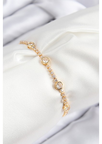 Pirinç Zirkon Taşlı Daire Model Gold Renk Asansörlü Kadın Bileklik