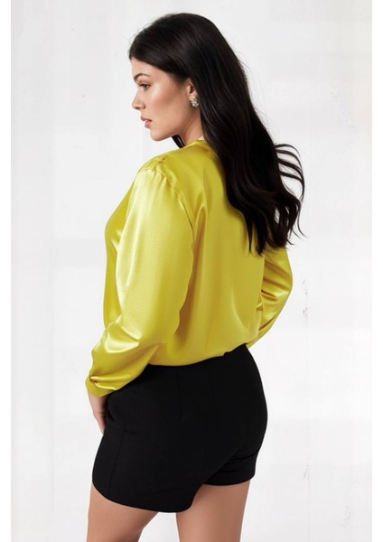Kadın Sarı Hafif Dökümlü Saten Yüzeyli Gömlek HZL22W-BD139641 fırsatları
