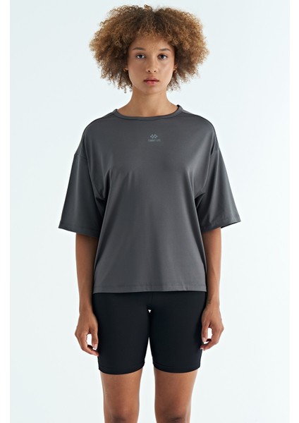 Koyu Gri O Yaka Baskı Detaylı Oversize Kısa Kol Kadın T-Shirt - 97263 fiyatları