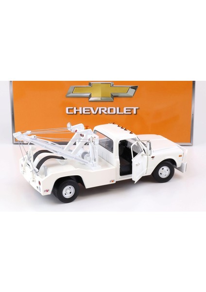 1:18 Greenlight 1968 Chevrolet C-30 Dually Wrecker modelleri