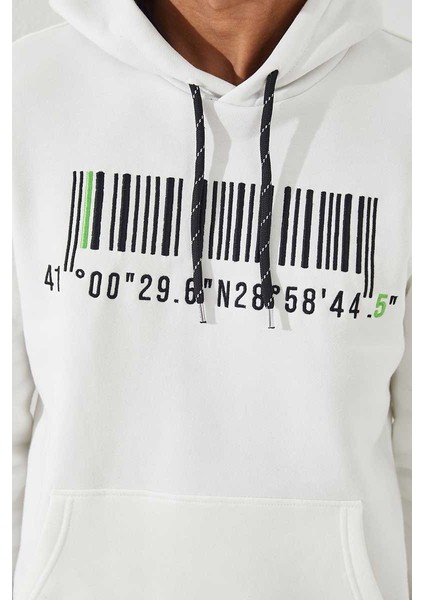 Ekru Nakışlı Kanguru Cep Standart Kalıp Kapüşonlu Erkek Sweatshirt - 87839 modelleri
