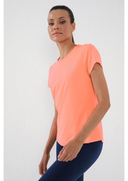 Yavruagzı Basic Kısa Kol Standart Kalıp O Yaka Kadın T-Shirt - 97144 fırsatları