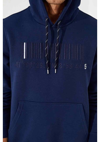 İndigo Nakışlı Kanguru Cep Standart Kalıp Kapüşonlu Erkek Sweatshirt - 87839 fırsatları