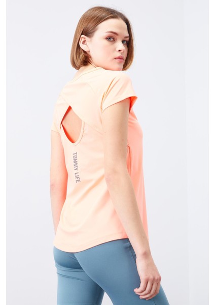 Mercan Sırt Pencereli Kısa Kol Standart Kalıp O Yaka Kadın T-Shirt - 97101 indirimleri