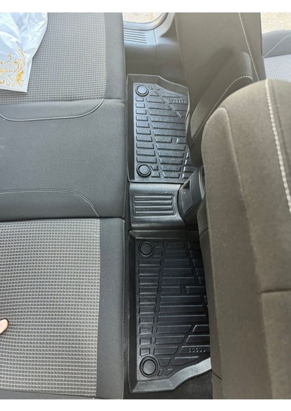 Ford Courier 2024 ve Sonrası Yeni Kasa 4d Havuzlu Paspas Takımı fırsatları