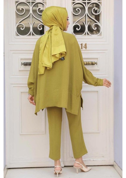 Düğmeli Yağ Yeşili Tesettür Ikili Takım 67751YY indirimleri