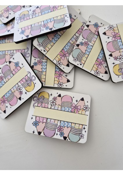 Öğrenci Ahşap Iğneli Yaka Kartı Kalemli 10 Adet- Isimlik - Rozet - Broş - Çanta Aksesuar fiyatları